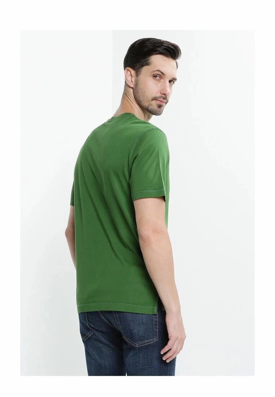 Banana Republic Authentic Garment-Dyed Pocket Crewneck T-Shirt | July Collection