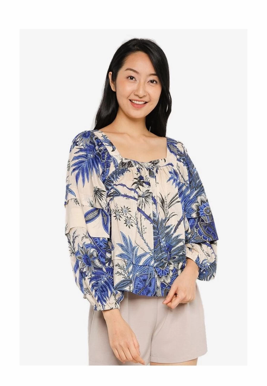 Banana Republic Square Neck Pintuck Blouse for Women - Elegant Casual Top with Unique Detailing