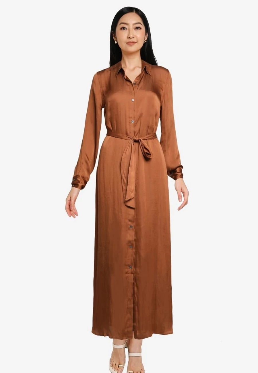 "Elegant Maxi Dress for Women - Essential Long Flowy Summer Dress by Banana Republic"