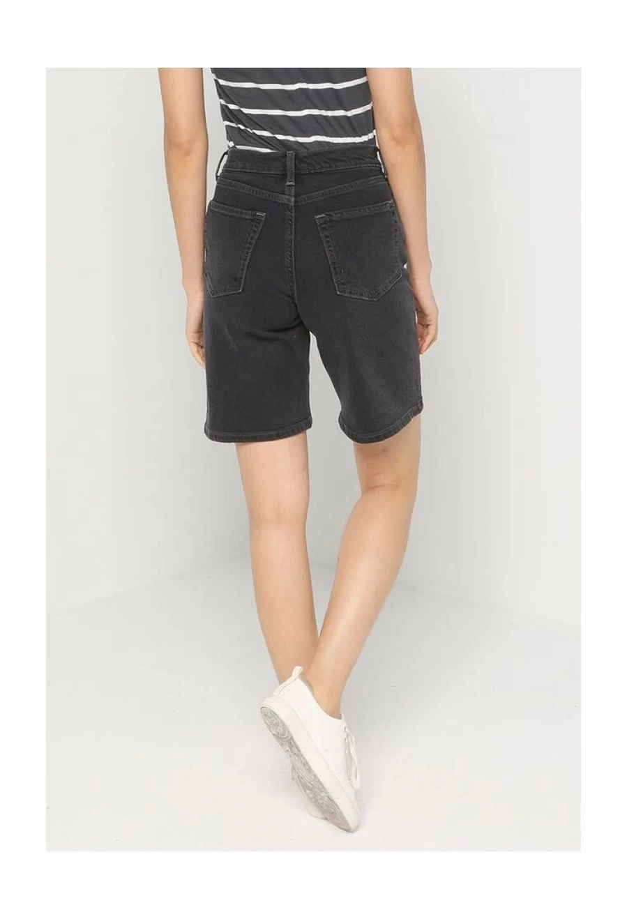 Banana Republic Hawthorne Wash Denim Bermuda Shorts for Men