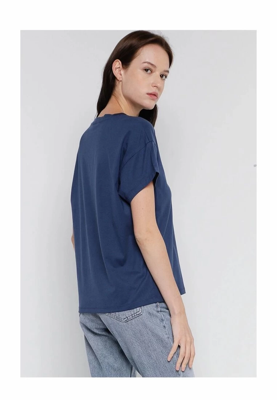 "Stylish Banana Republic Graphic T-Shirt for Men & Women - Soft Cotton Casual Tee"