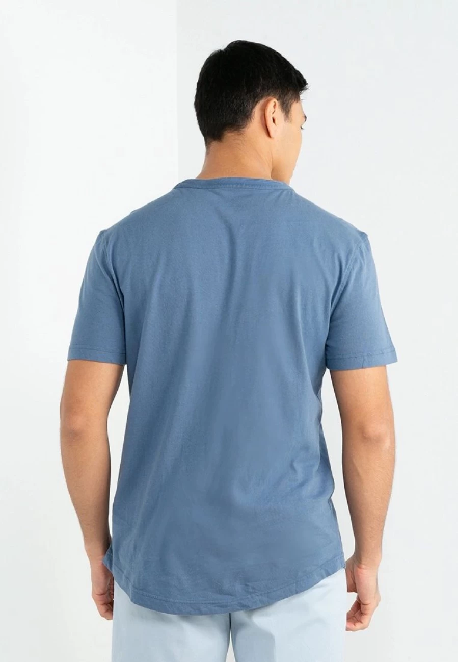 Organic Softwash Curved Hem T-Shirt by Banana Republic – Premium Comfort & Style