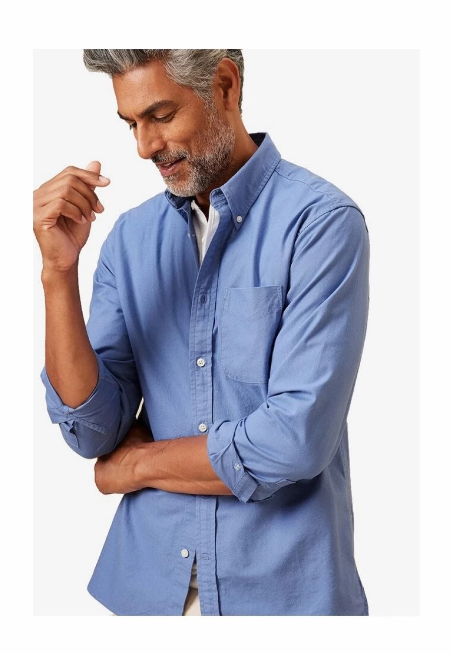 Banana Republic Men's Fall Casual Button-Down Oxford Shirt for Stylish Layering