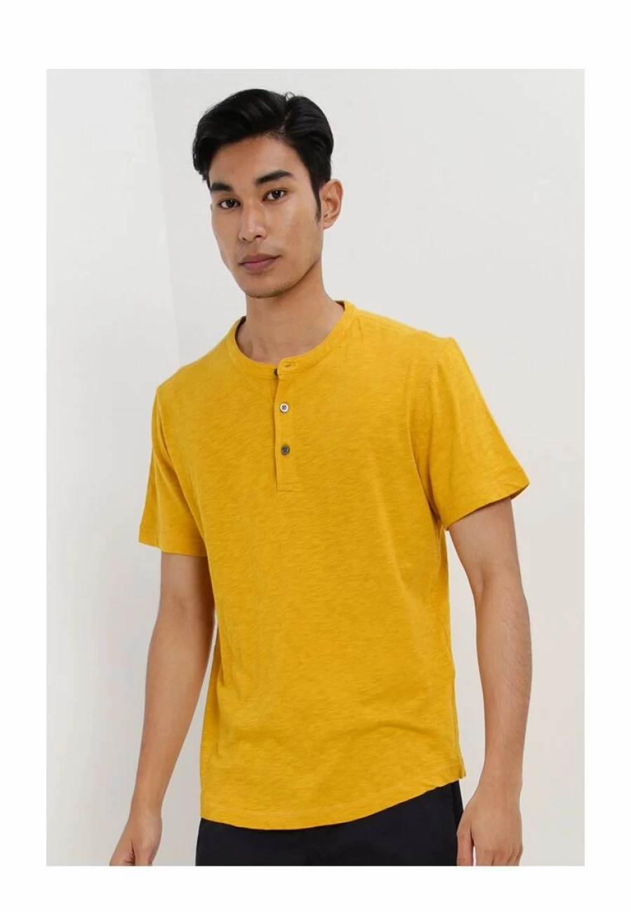 Premium Softwash Curved Hem Henley T-Shirt for Men - Comfort Fit Casual Style