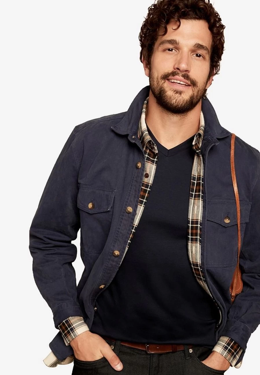 Luxury Solid V-Neck T-Shirt by Banana Republic - Premium Cotton Essential Wardrobe Staple