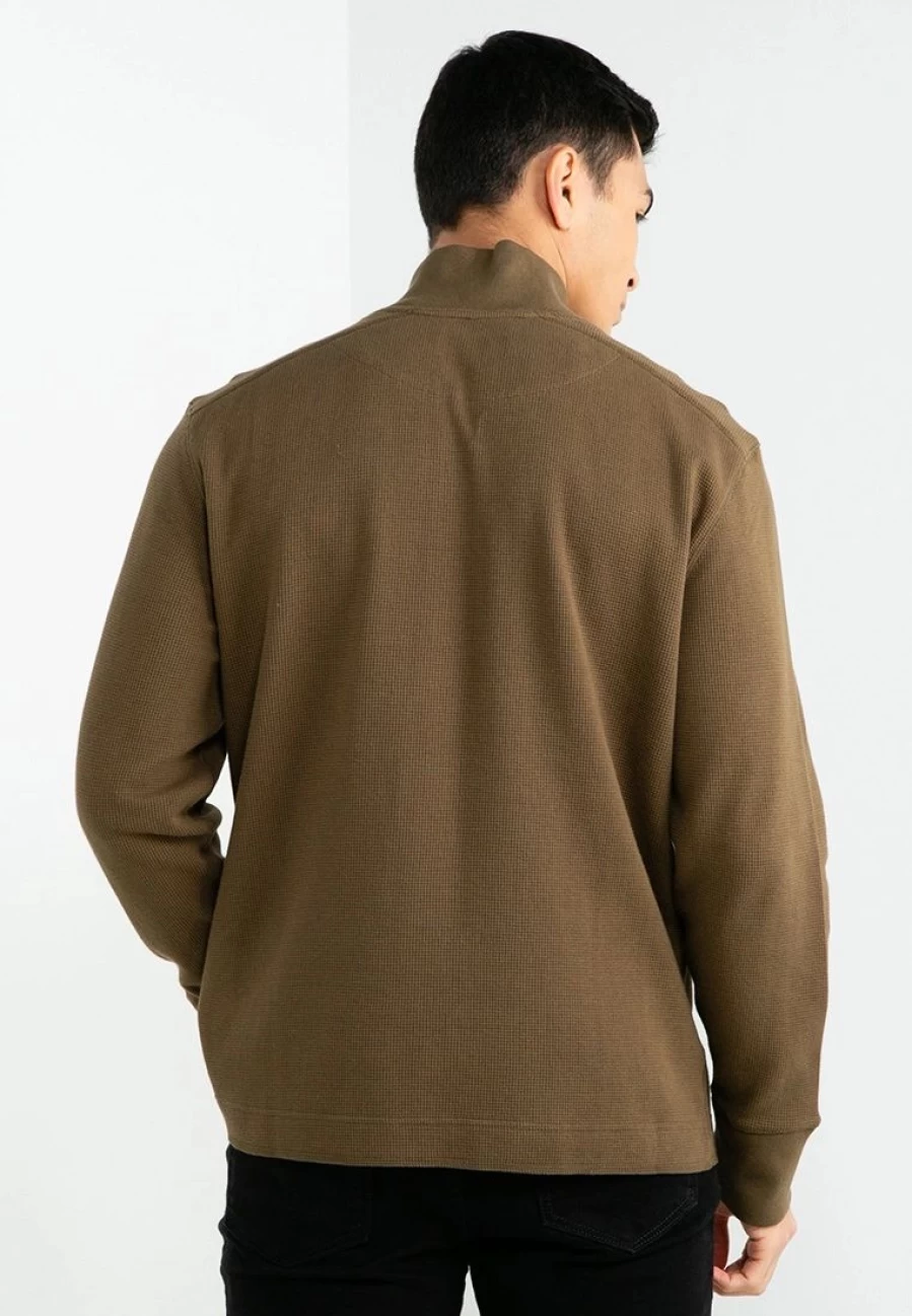 Banana Republic Men's Thermal Waffle Knit Sweater for Skiing and Winter Warmth