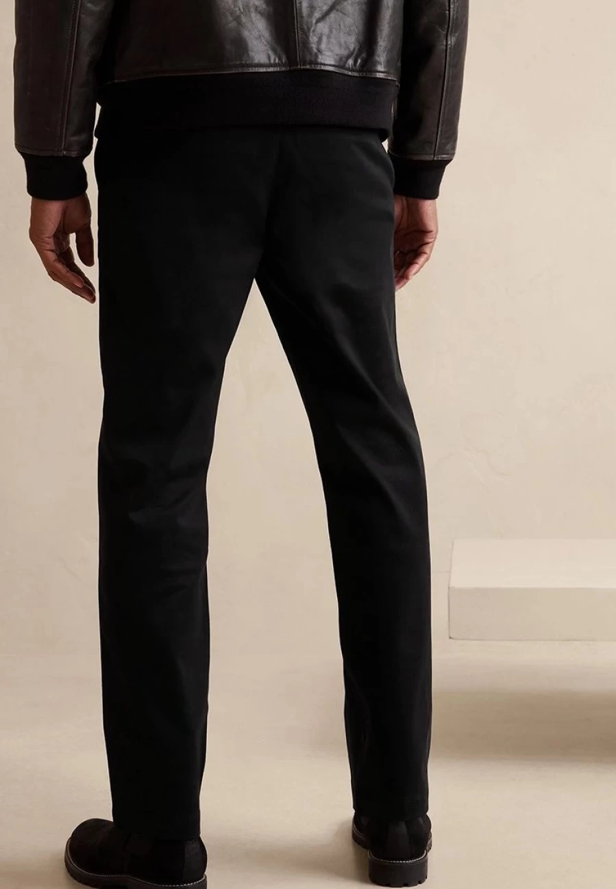 Banana Republic Men's Straight Fit Rapid Movement Chino Pants for Comfort and Style