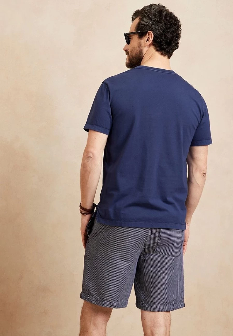 Banana Republic Summer Pocket T-Shirt for Men - Soft Garment-Dyed Cotton Crewneck Tee