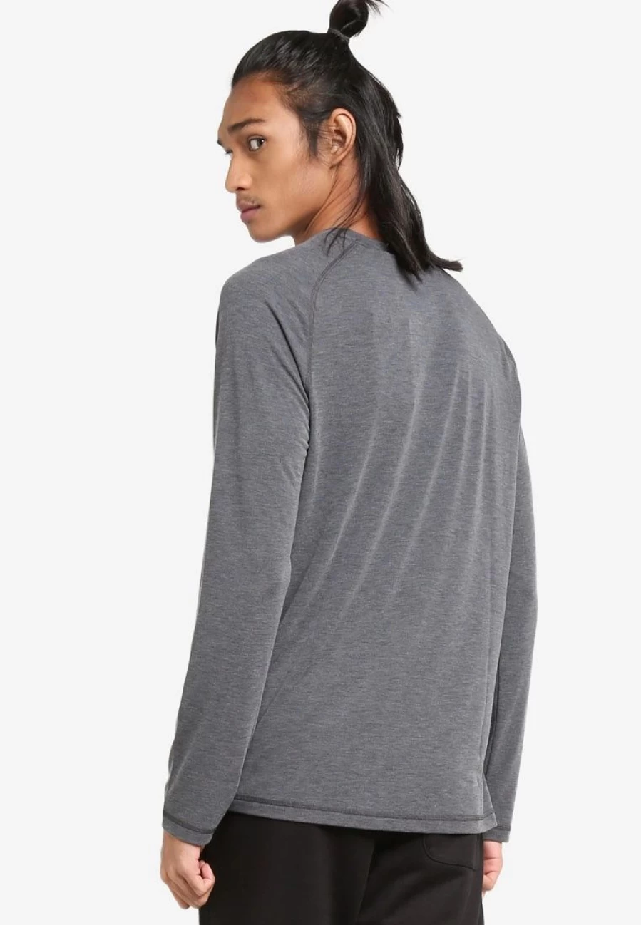 Banana Republic Long Sleeve Breathable Training Tee for Men & Women