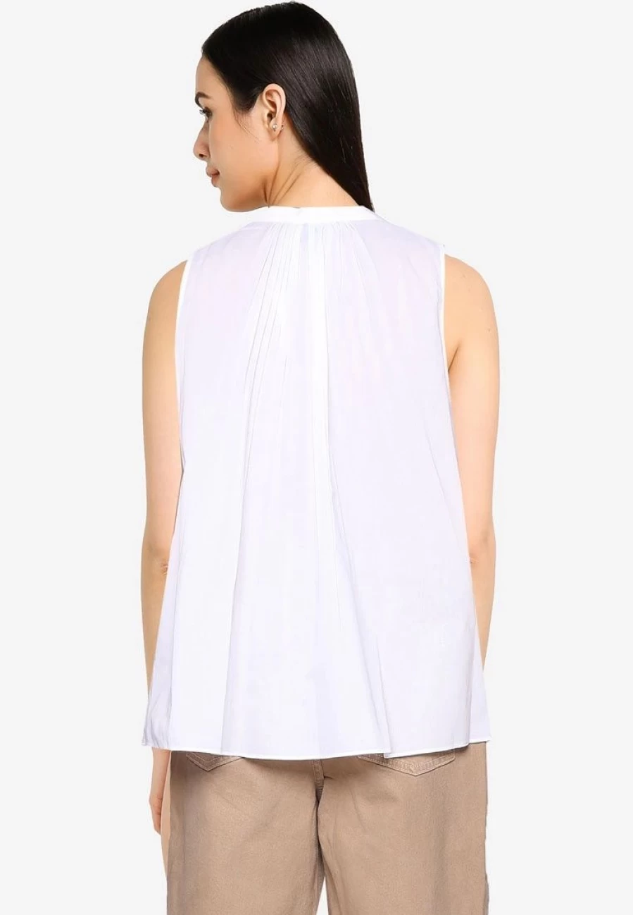 "Elegant Pleated Poplin Blouse with Split Neck Detail"
