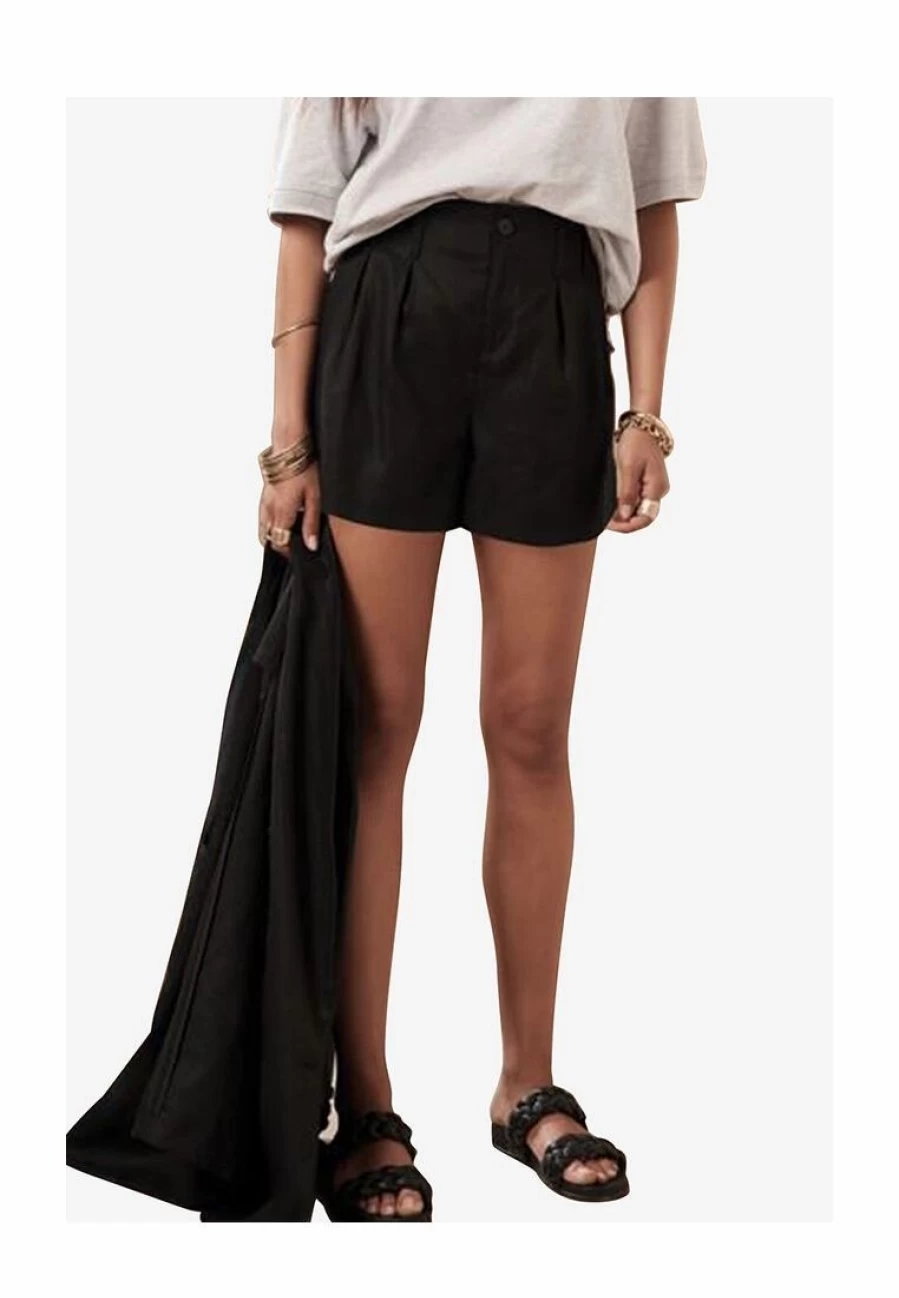Banana Republic Men's Pleated Linen Shorts for Summer Comfort and Style