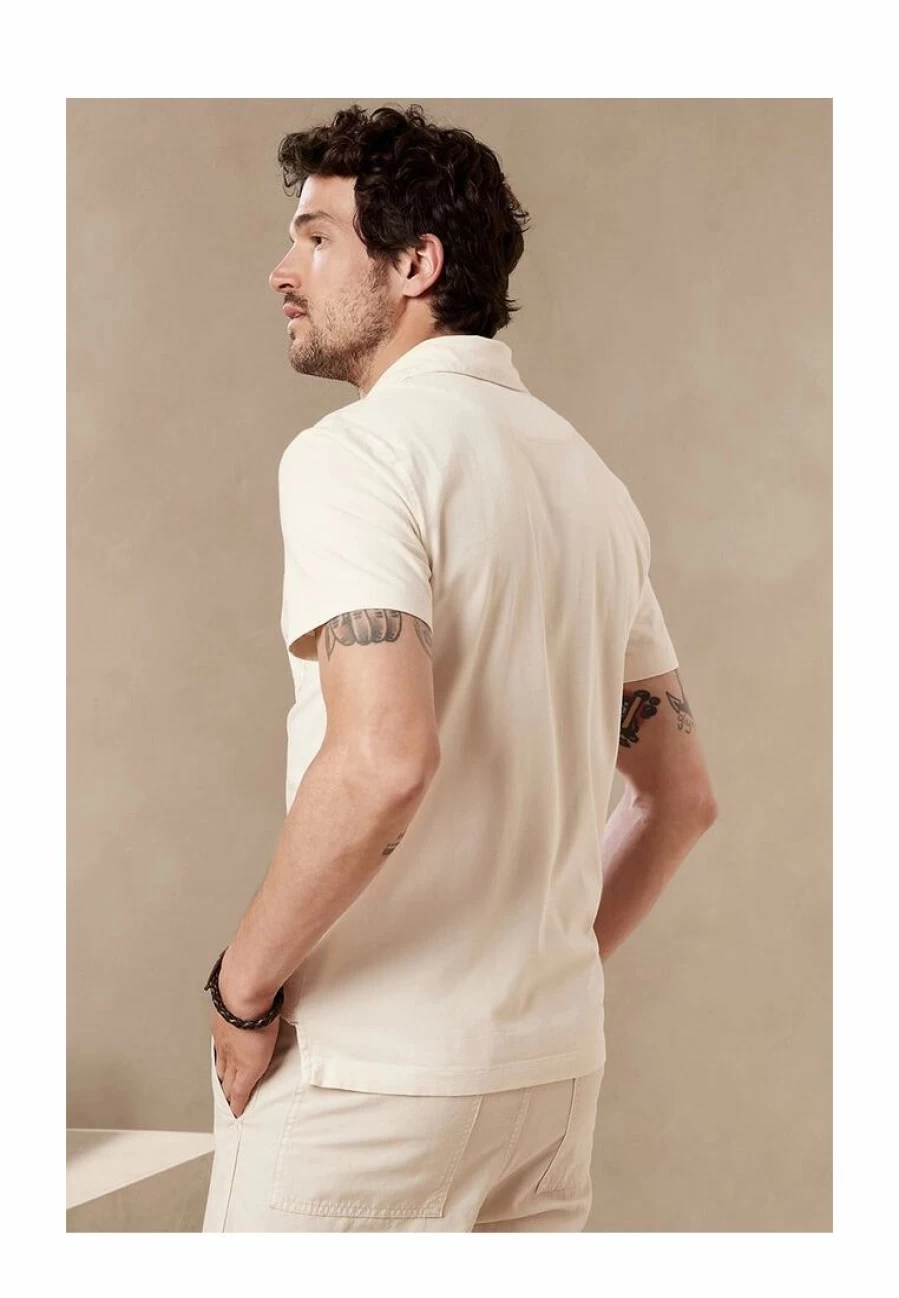 Banana Republic Classic Fit Men's Polo Shirt - Premium Cotton Short Sleeve Casual Top