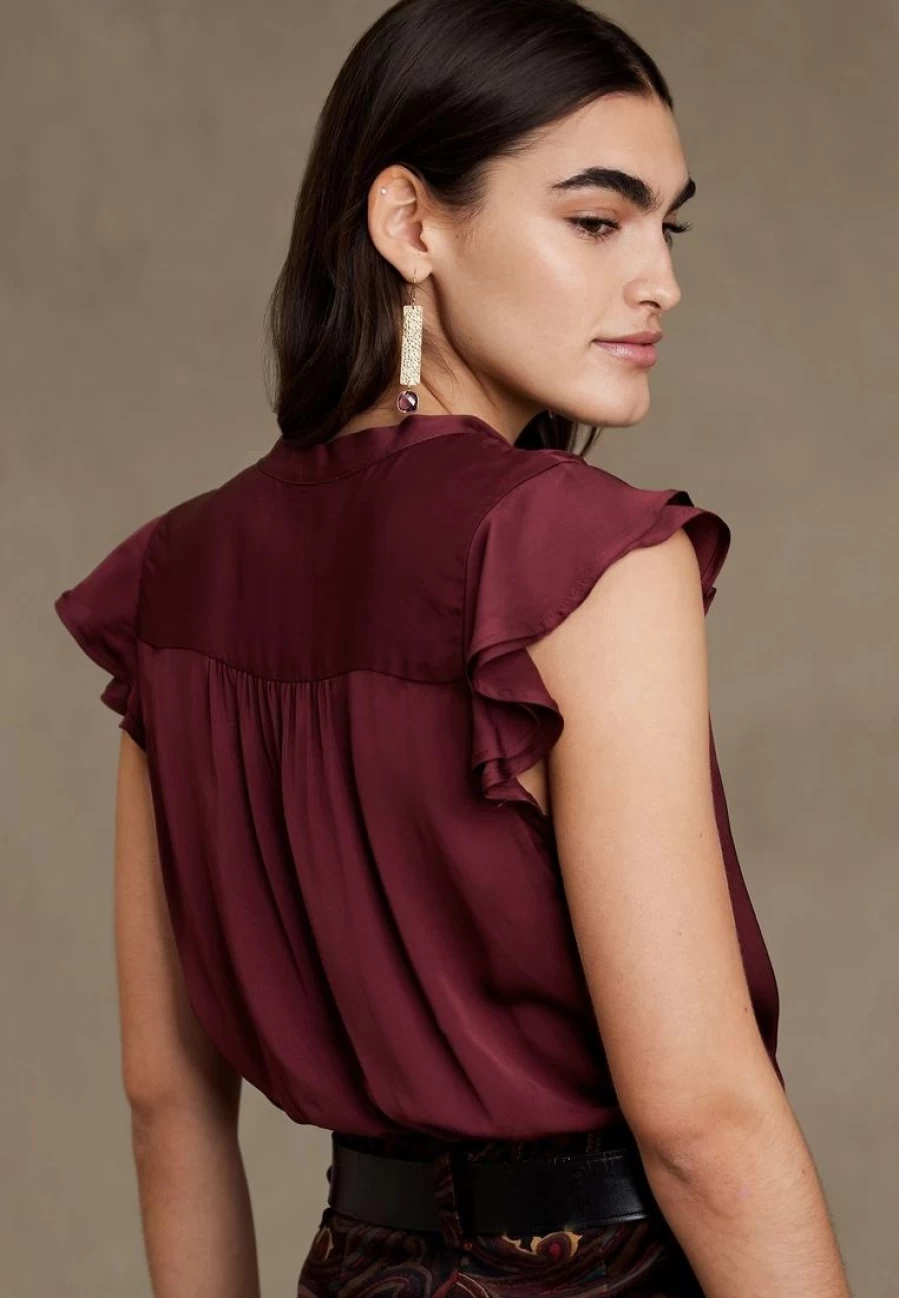 Elegant Tie-Neck Blouse for Women - Chic and Versatile Tops
